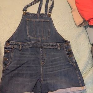 Old navy denim overalls shorts women XL
